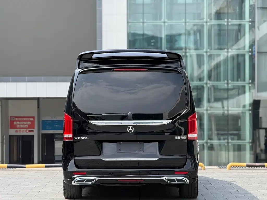 Mercedes-Benz V-Class 2023 — фото 20
