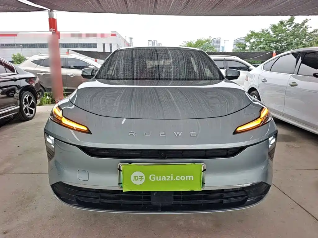 Roewe D6 2025