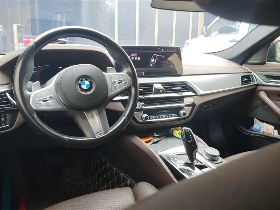 BMW 5 Series 2023 — фото 12