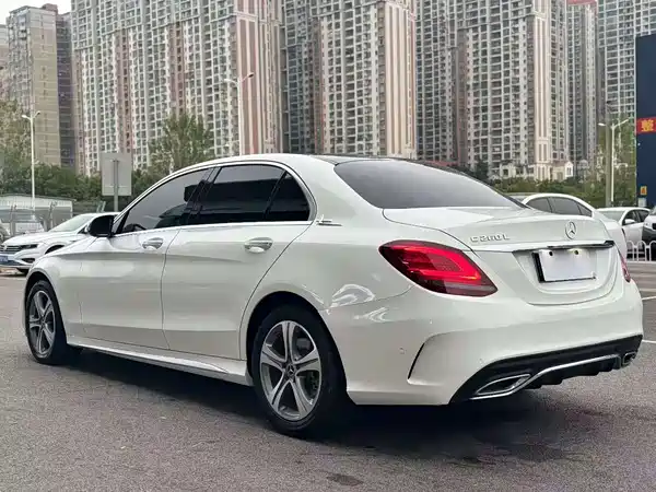 Mercedes-Benz C-Class 2021