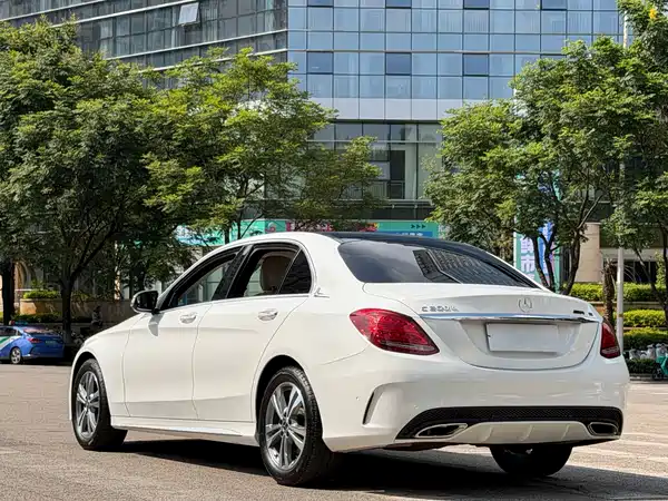 Mercedes-Benz C-Class 2020