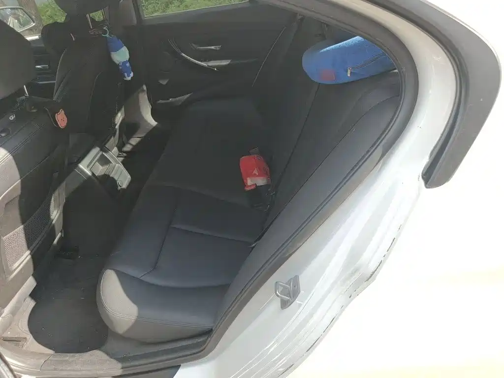 BMW 3 Series 2015 — фото 15