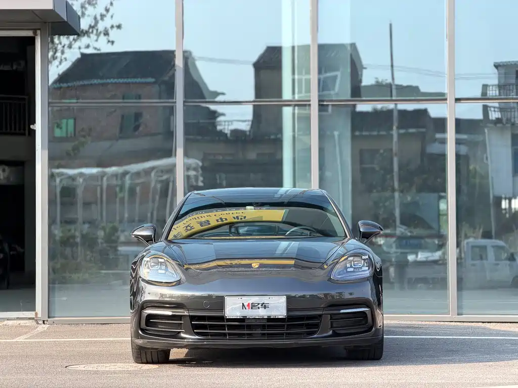 Porsche Panamera 2018 — фото 2