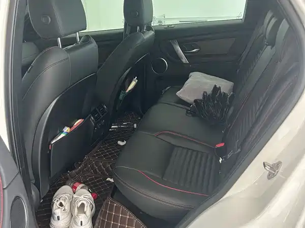 Land Rover Discovery Sport 2021