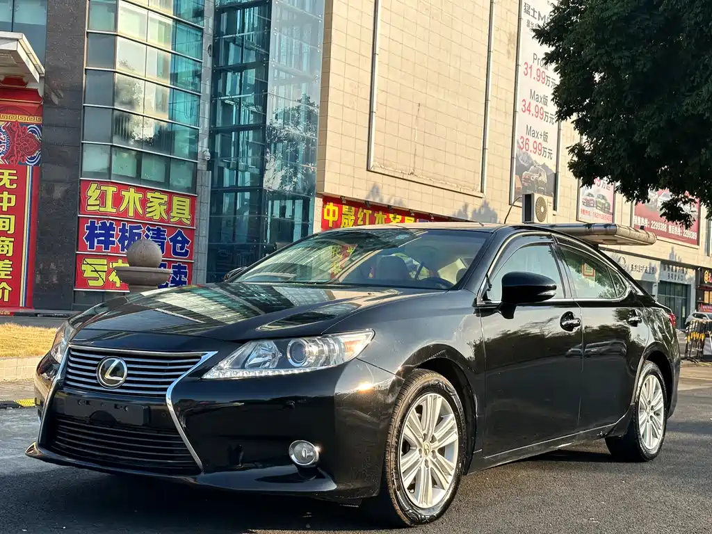 Lexus ES 2014 — фото 1