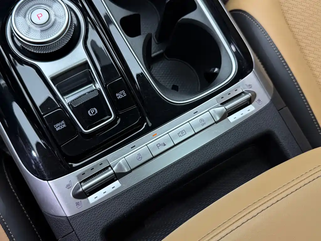 Kia Carnival 2023 — фото 16
