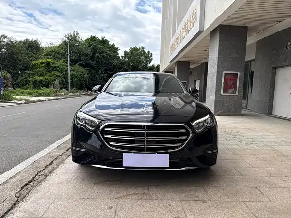 Mercedes-Benz E-Class 2024