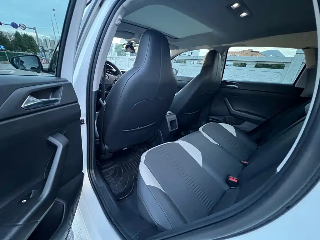 Volkswagen Polo 2021