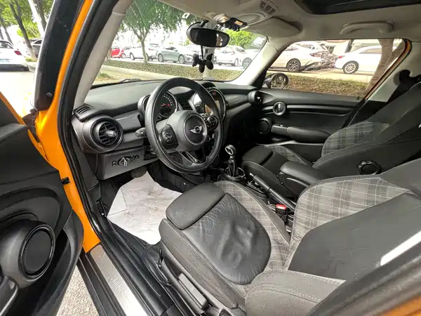MINI 2015