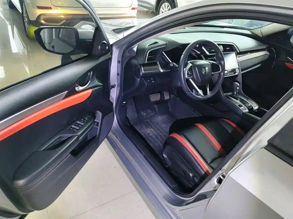 Honda Civic 2021 — фото 16