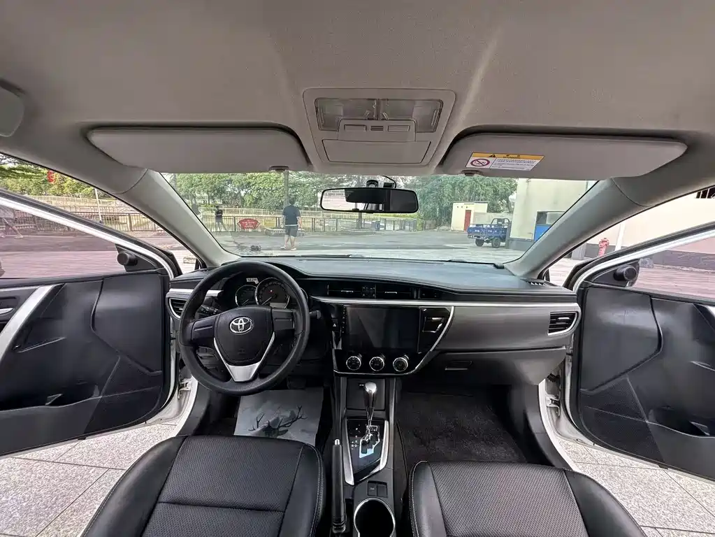 Toyota Corolla 2016 — фото 12