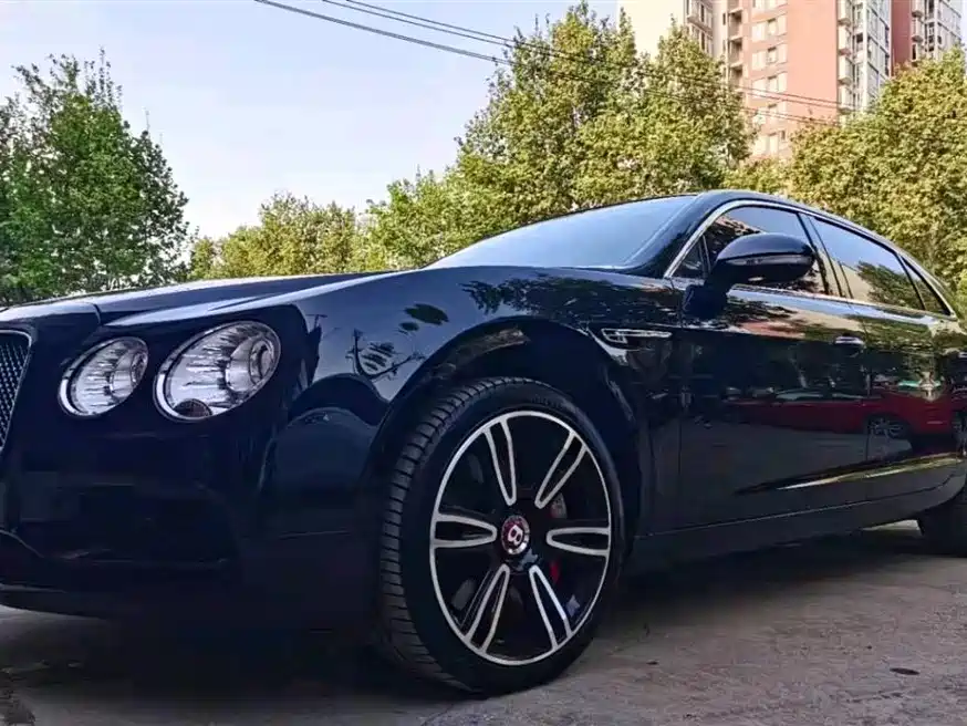Bentley Flying Spur 2020 — фото 2