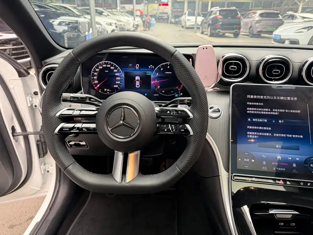 Mercedes-Benz C-Class 2024 — фото 18