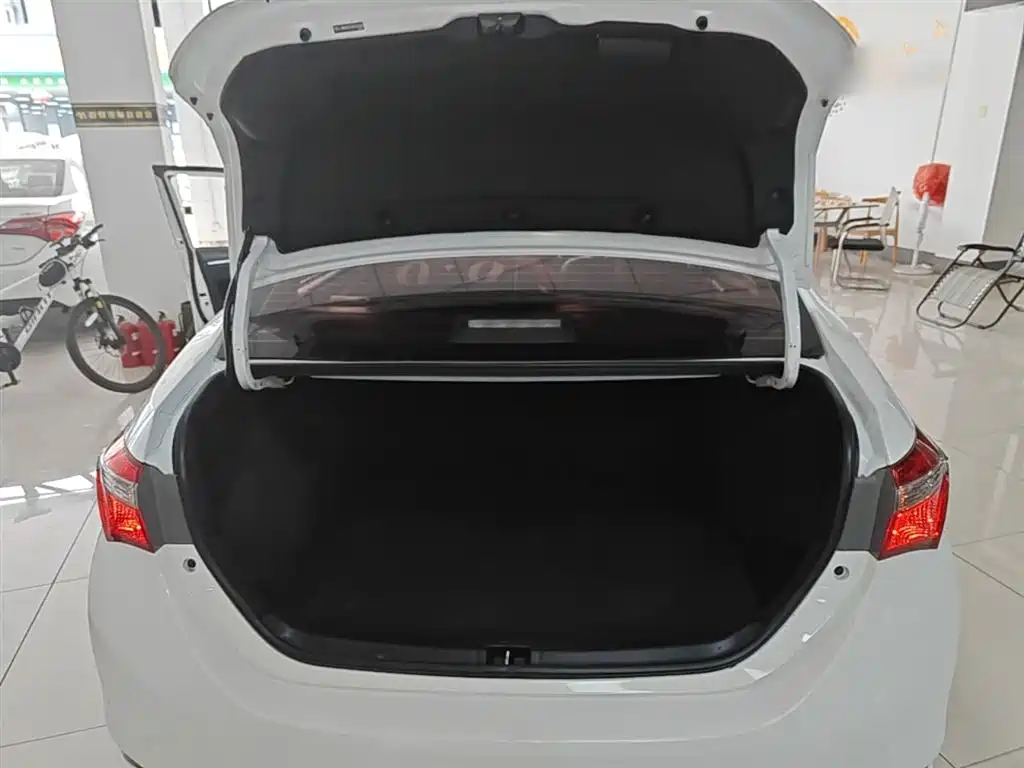 Toyota Corolla 2019 — фото 19