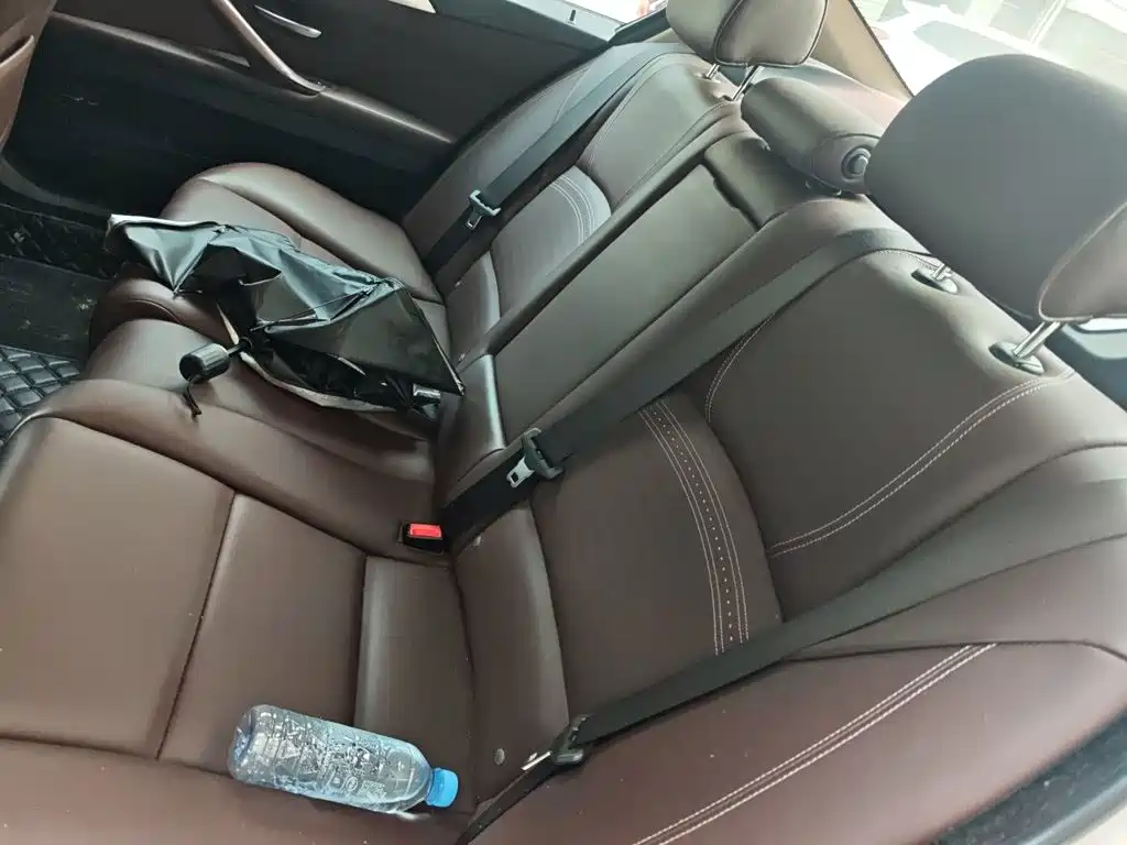 BMW 5 Series 2016 — фото 15