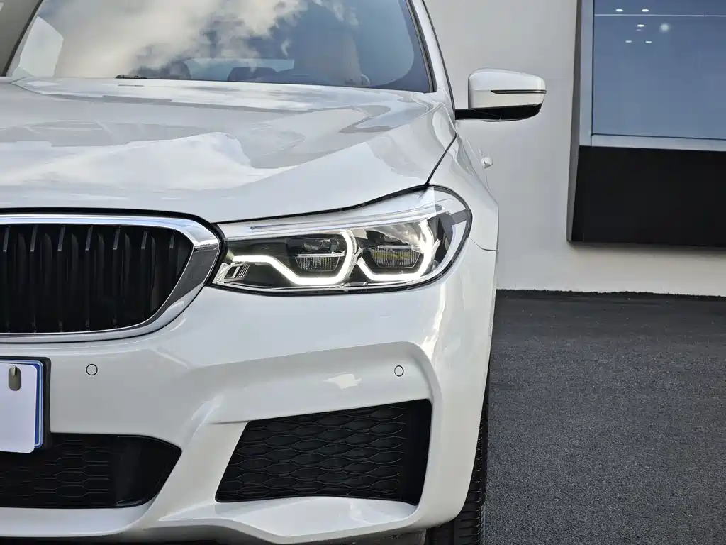 BMW 6 Series GT 2019 — фото 18
