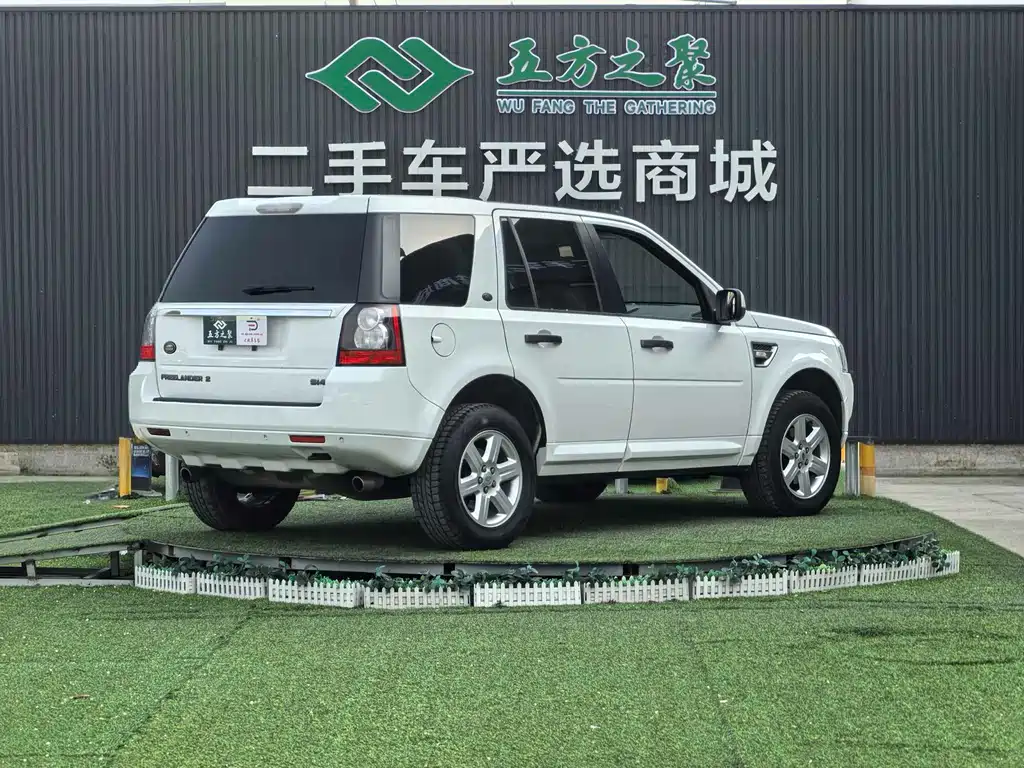 Land Rover Freelander 2 2012 — фото 18