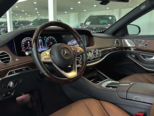 Mercedes-Benz S-Class 2020