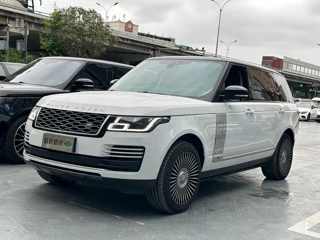 Land Rover Range Rover 2018 — фото 1