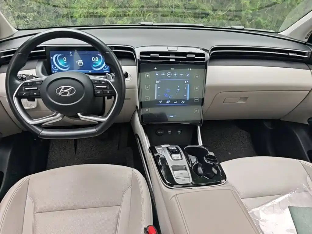 Hyundai Tucson 2021 — фото 16