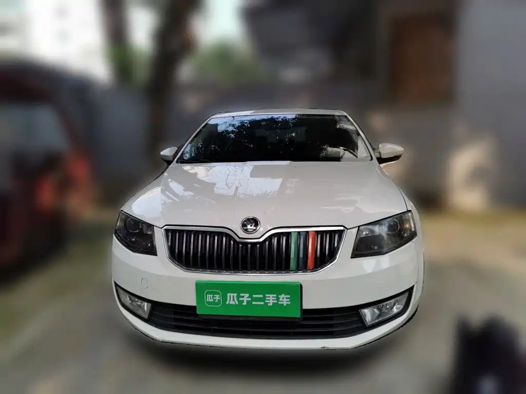 Skoda Octavia 2014 — фото 24