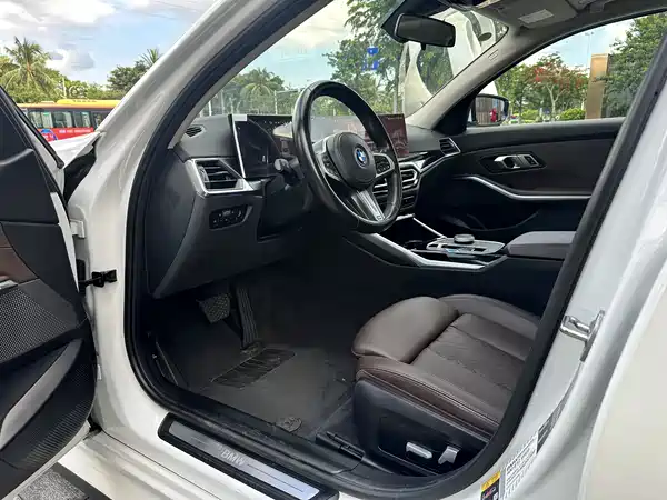 BMW i3 2023