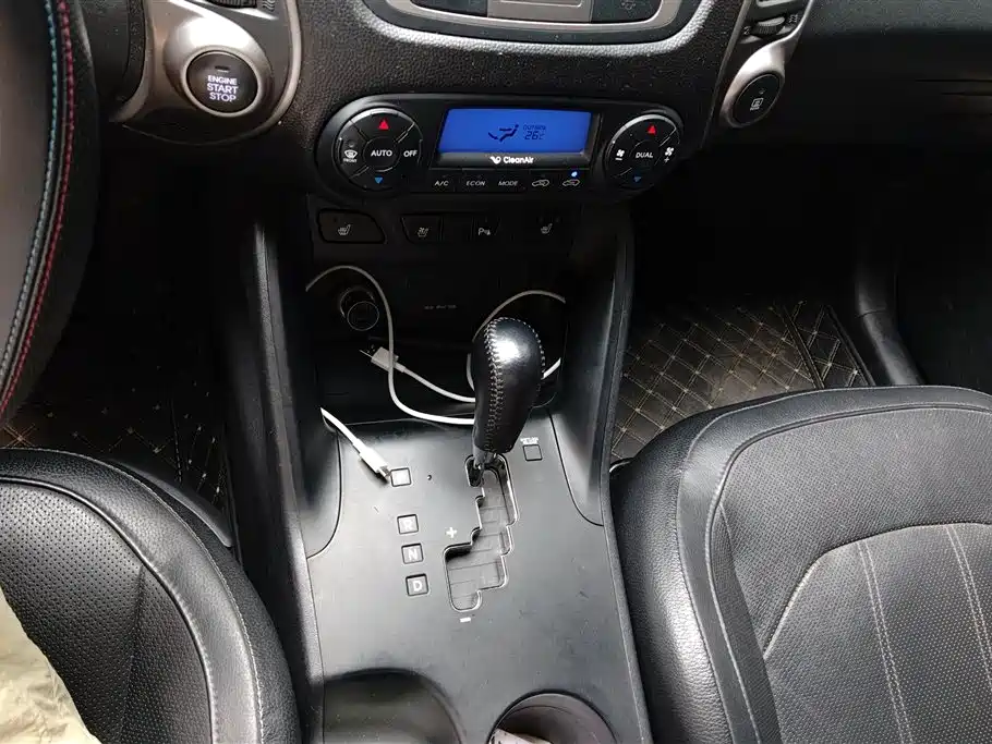 Hyundai ix35 2015 — фото 16