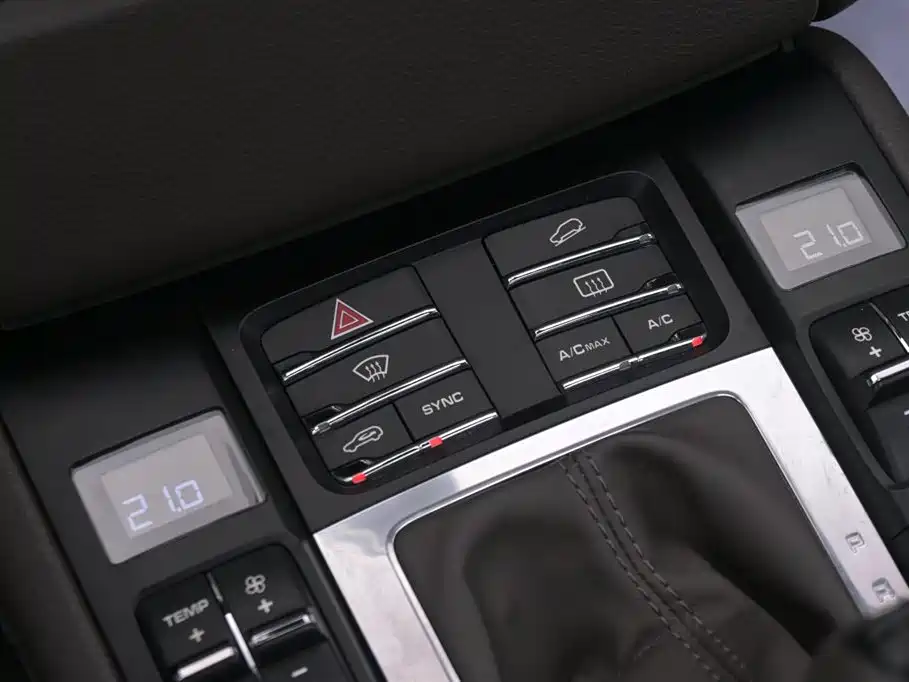 Porsche Macan 2015 — фото 38