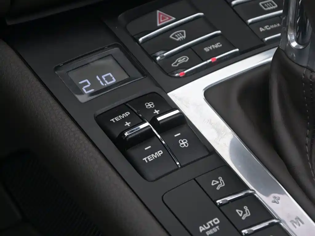 Porsche Macan 2015 — фото 39