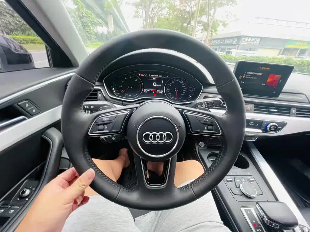 Audi A4L 2018 — фото 12