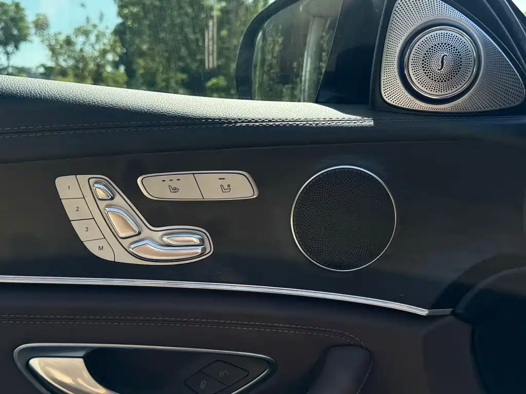 Mercedes-Benz E-Class 2018 — фото 19
