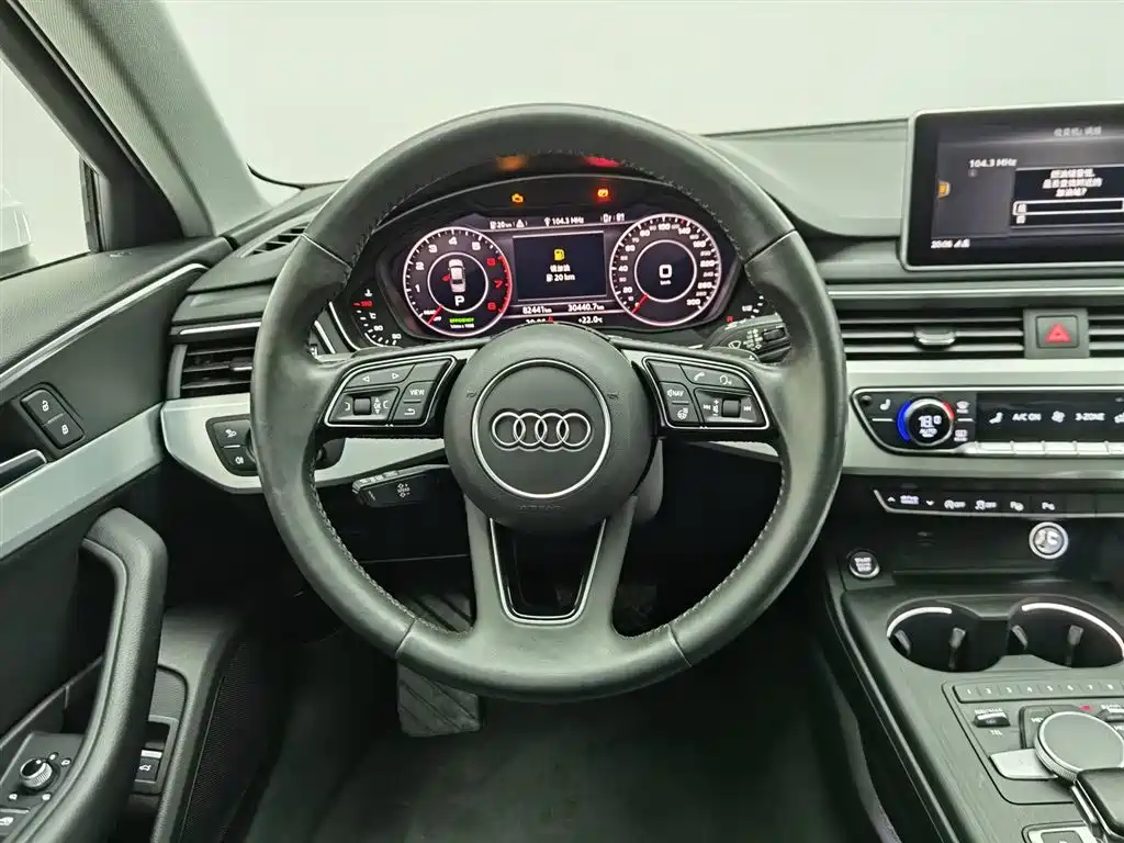 Audi A4L 2019 — фото 11
