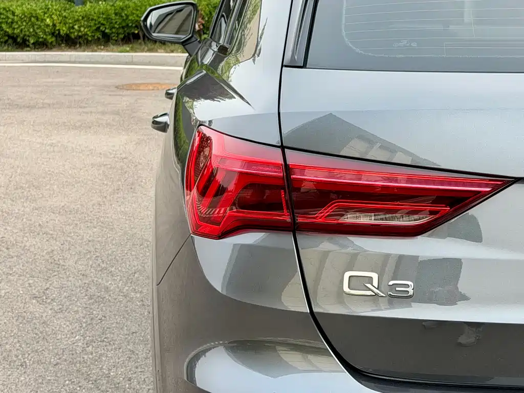 Audi Q3 2023 — фото 22