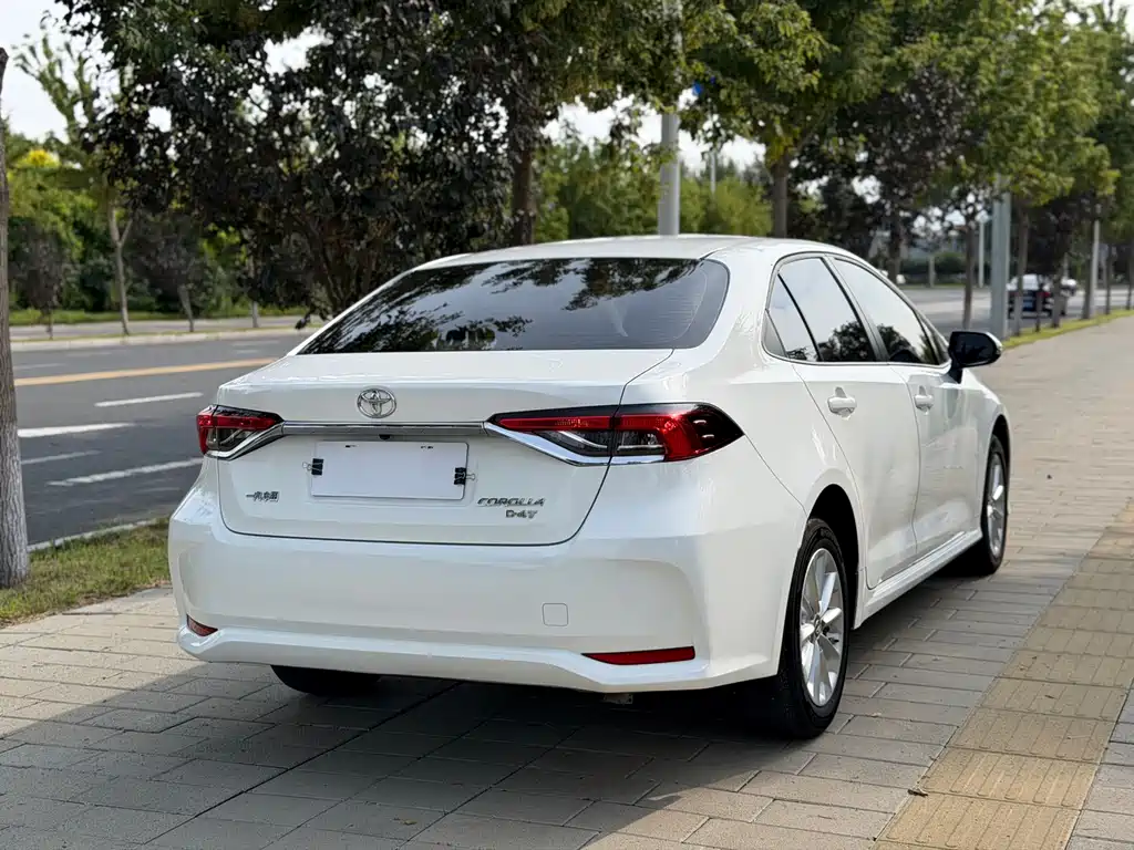 Toyota Corolla 2023 — фото 20