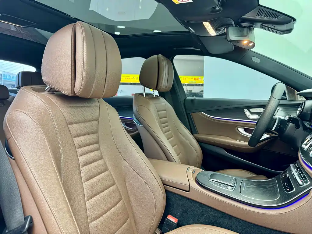 Mercedes-Benz E-Class 2022 — фото 15