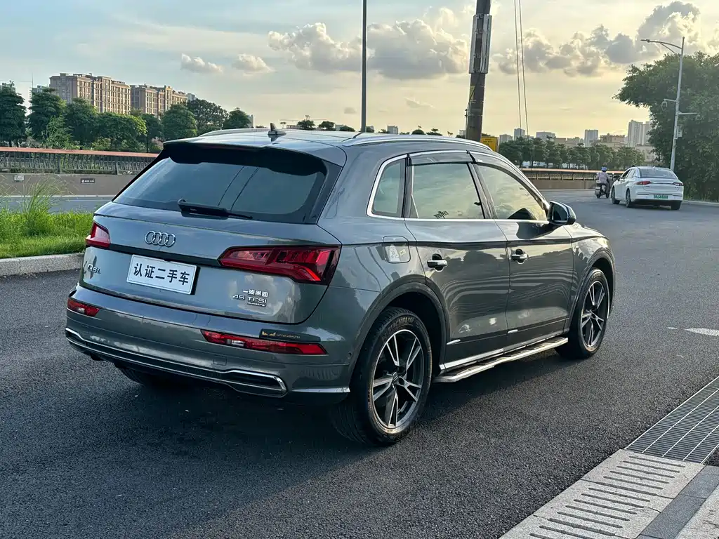 Audi Q5L 2021 — фото 4