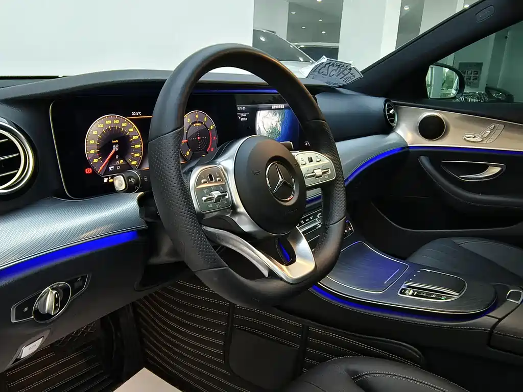 Mercedes-Benz E-Class 2019 — фото 14