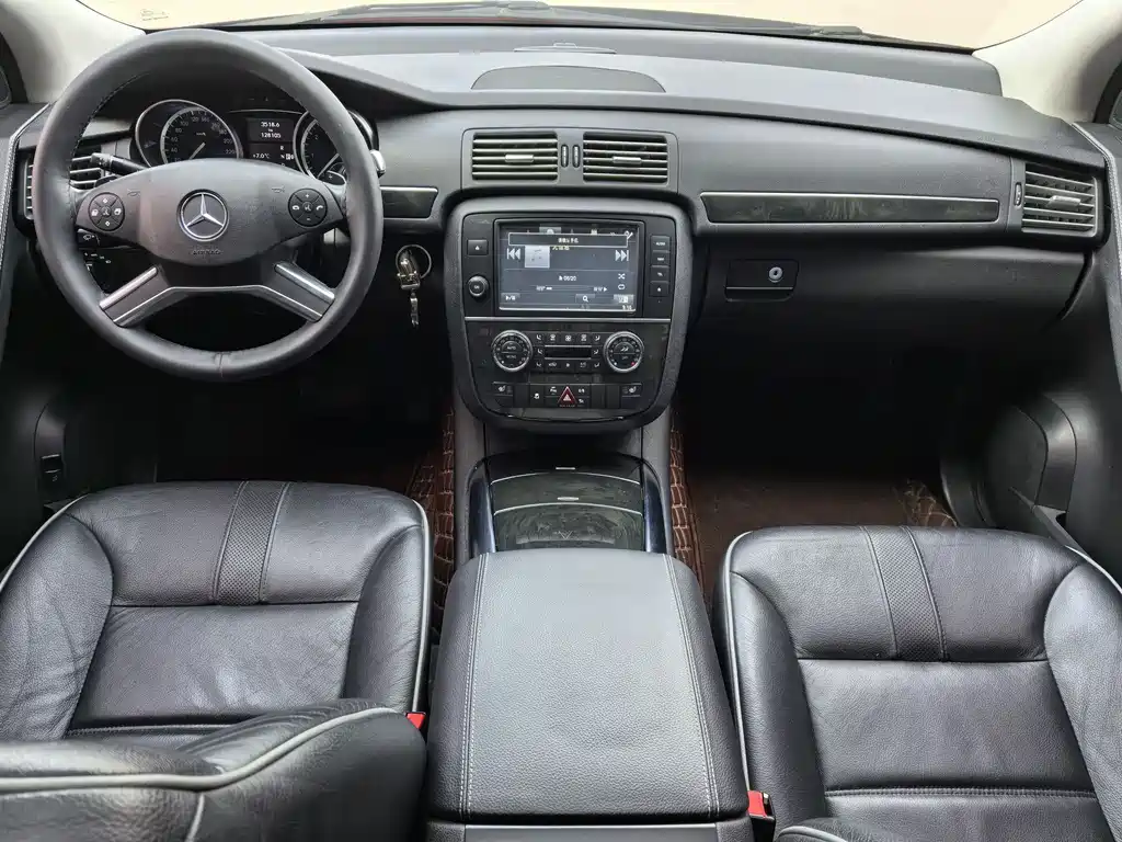 Mercedes-Benz R-Class 2017 — фото 10