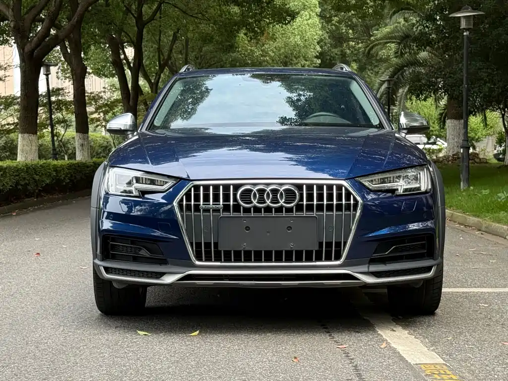 Audi A4 2018 — фото 2