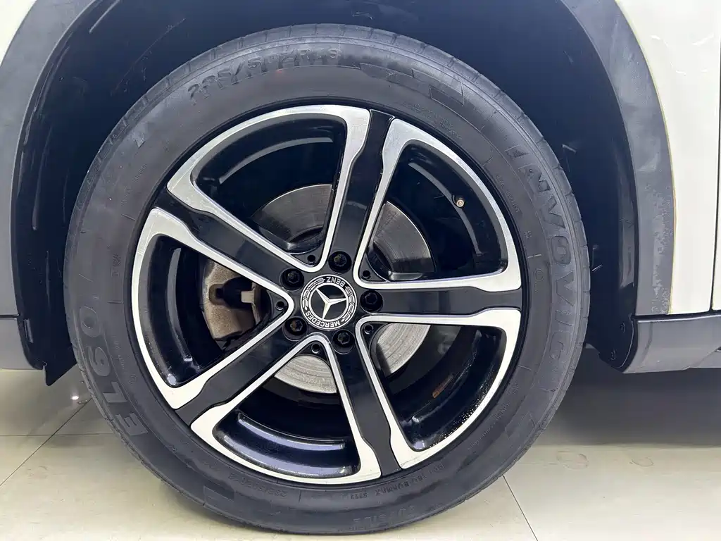 Mercedes-Benz GLA 2018 — фото 11
