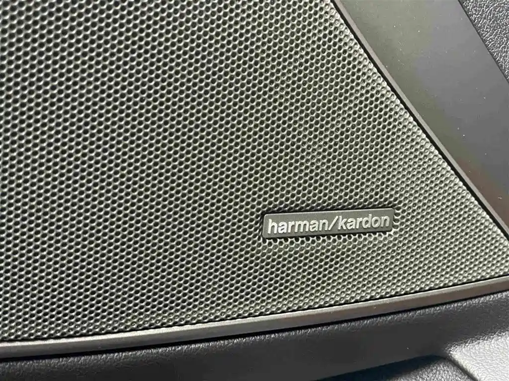 BMW 3 Series 2022 — фото 18