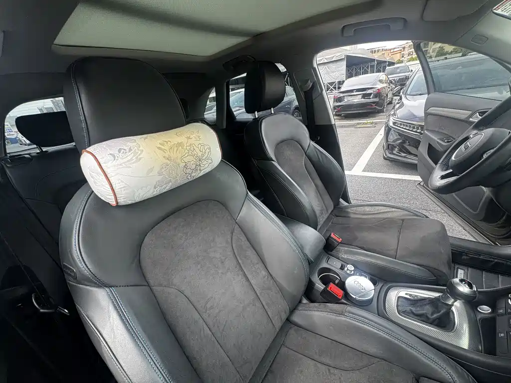 Audi Q3 2018 — фото 11