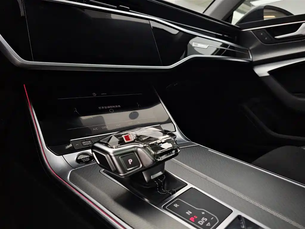 Audi A7L 2024 — фото 11
