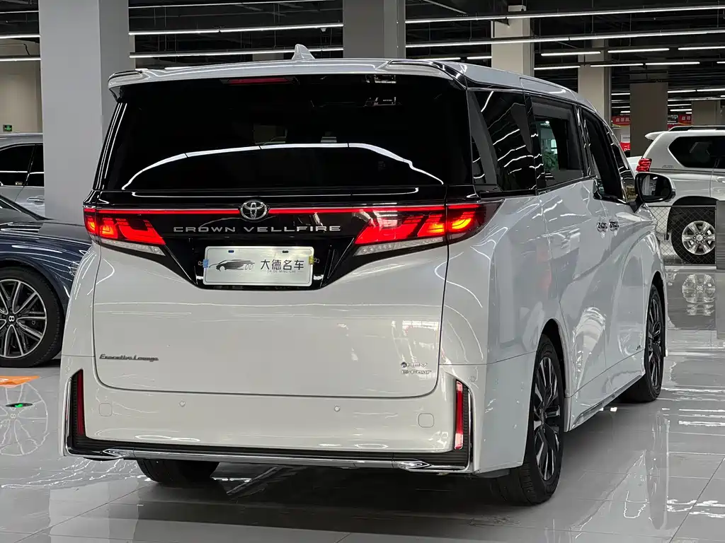 Toyota Vellfire 2024 — фото 4