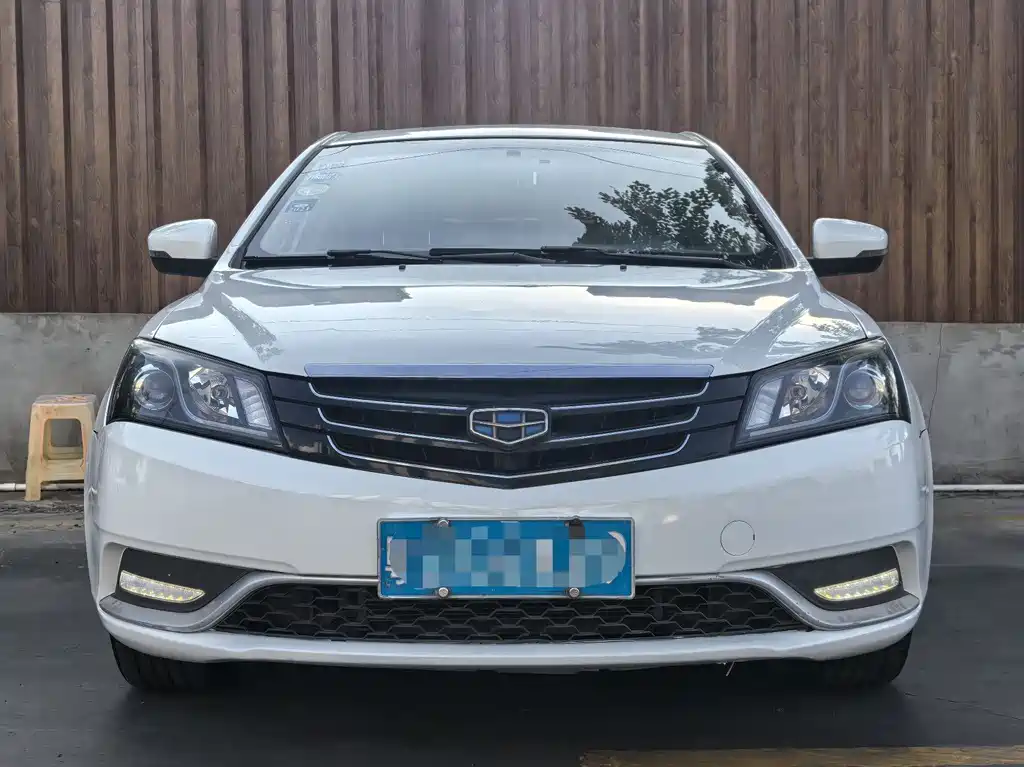 Geely Emgrand 2015 — фото 2