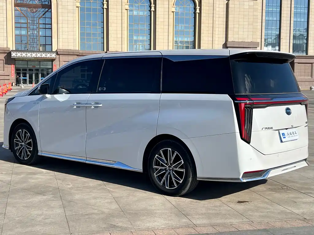 GAC Motor Trumpchi M8 2025 — фото 9