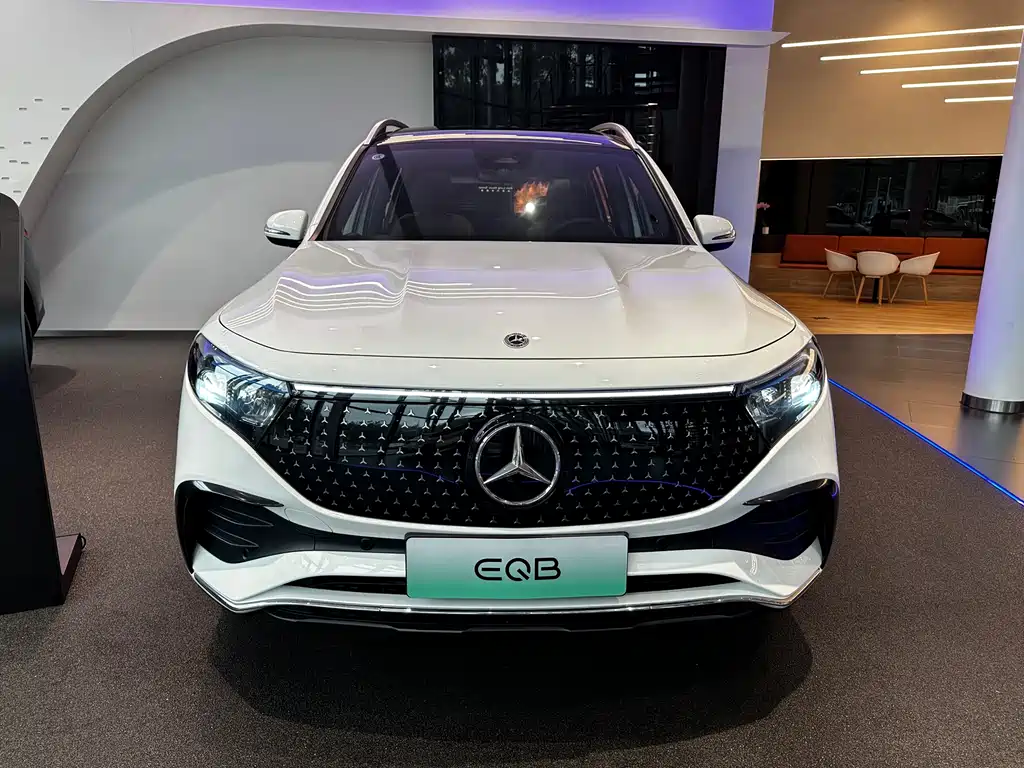 Mercedes-Benz EQB — фото 3
