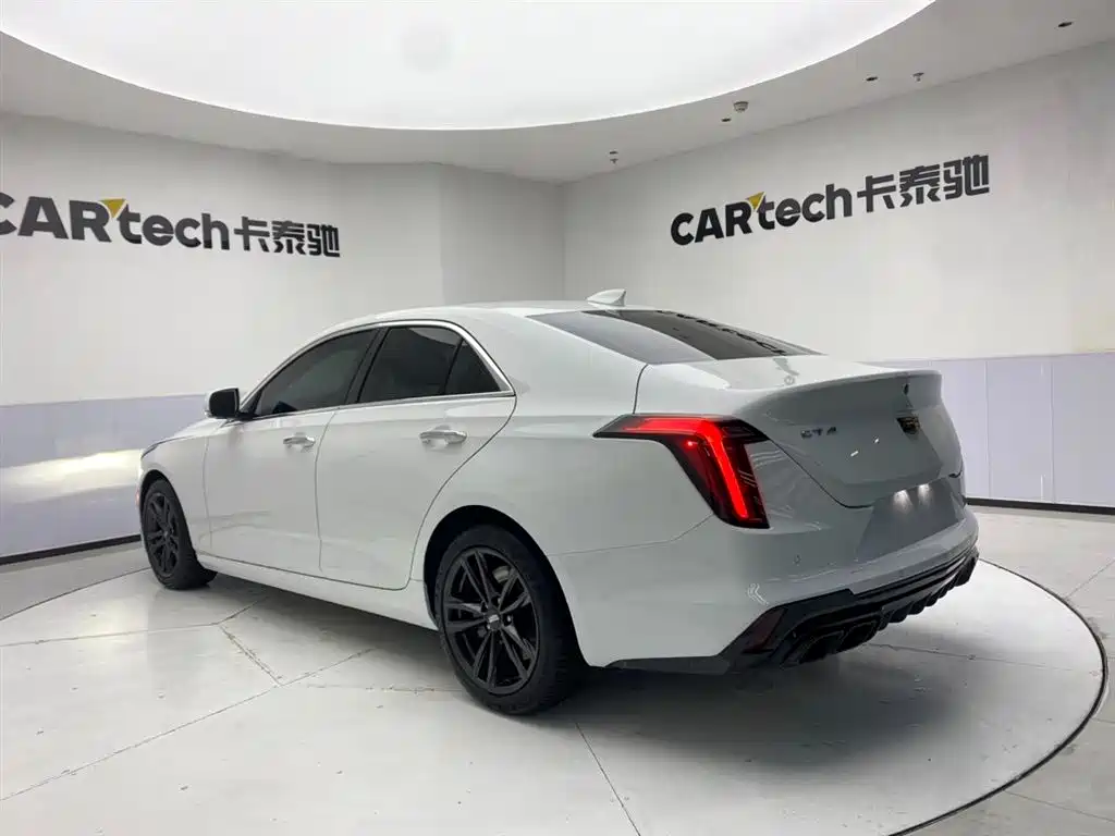 Cadillac CT4 2023 — фото 7