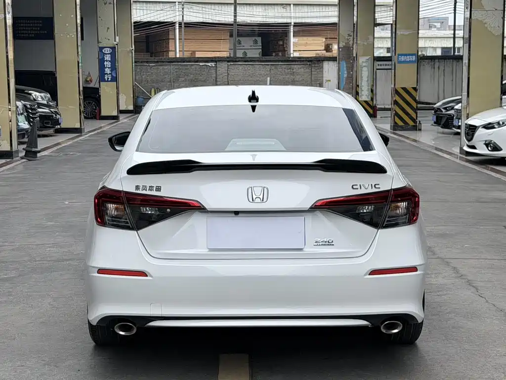 Honda Civic 2023 — фото 12