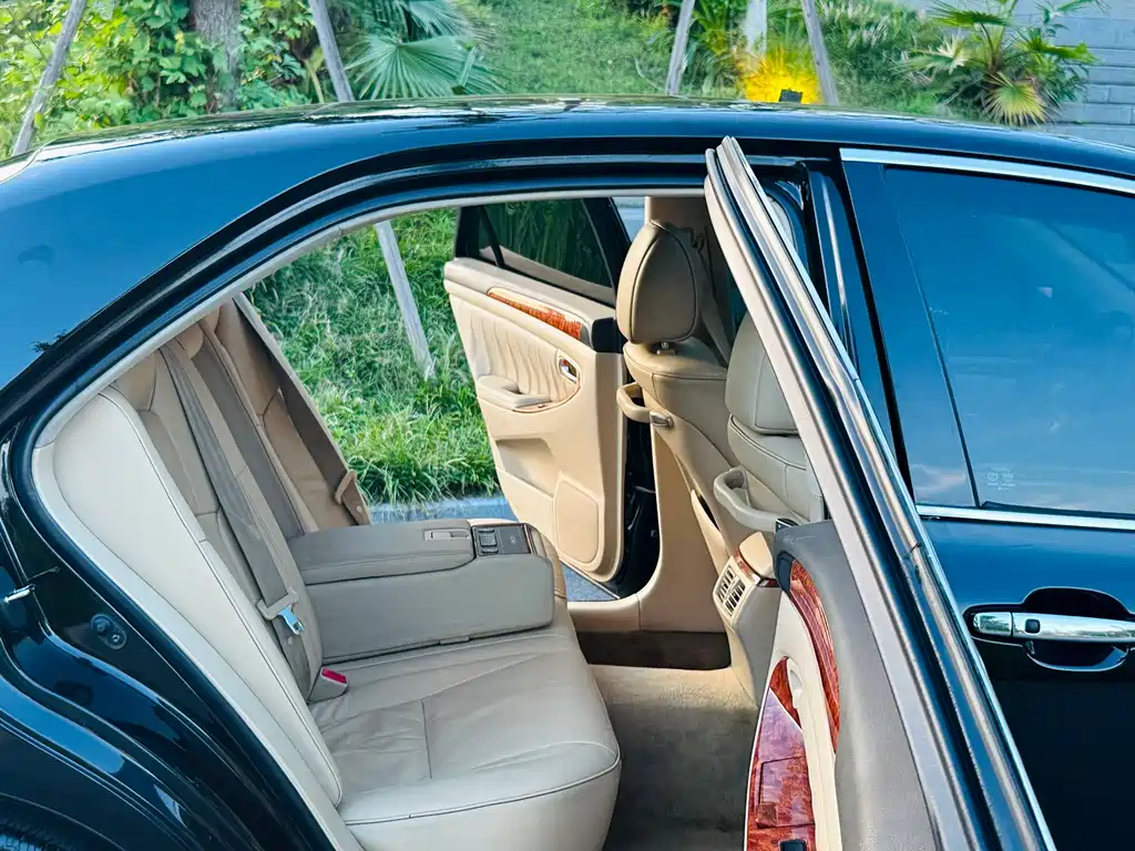Toyota Crown 2005 — фото 11